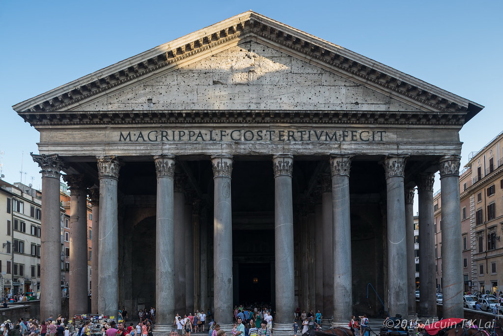 the exterior view of the pantheon dome